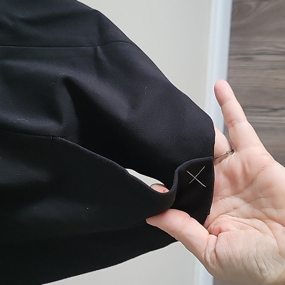 Talbots Black Form-fitting Dress Sz 4P NWT - Picture 6 of 8